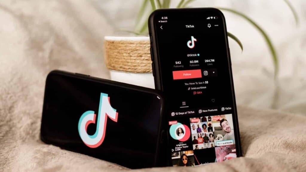 how-to-repost-a-tiktok-with-the-repost-button